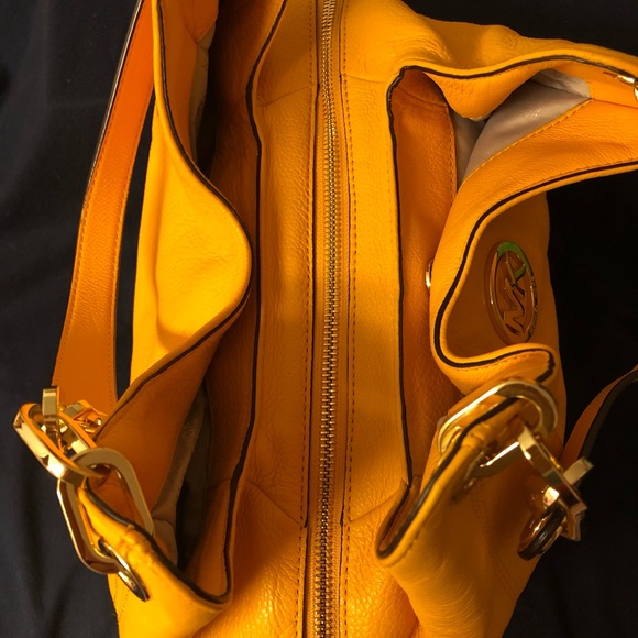 Michael Kors Handbag - Picture 4 of 9